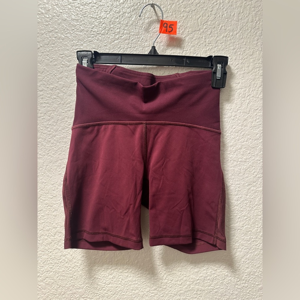Lululemon train times shorts size 4. A95